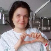 Прикарпатська журналістка Оксана Кваснишин, яка лікувалась від раку, припиняє збір коштів на лікування