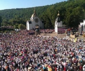 На Тернопільщині в Зарваниці сталось чудо, яке здивувало навіть священиків!