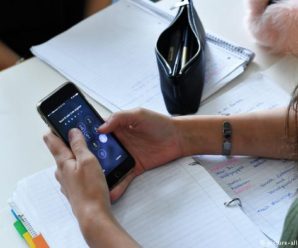 У німецьких школах планують заборонити мобільні телефони
