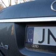 Гарна новина: верховний суд визнав законними нерозмитнені особисті авто на “євробляхах”