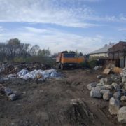 У Бистрицю скидали тонни будівельного сміття