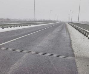 Через снігопади на Прикарпатті очікують ускладненого проїзду на дорогах