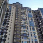 “Забрали квартиру і вимагають гроші”: українці залишаються без житла