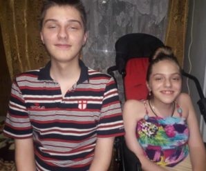 На Івано-Франківщині допомоги потребують брат і сестра, які хворіють на важку хворобу
