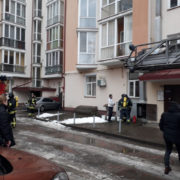 В середмісті Івано-Франківська горить ресторан (фотофакт)