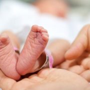 Лікарське свавілля: 2-місячне немовля померло через п’яного анестезіолога