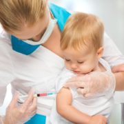 Понад півтисячі дітей у Франківську хворіють на кір – вакцини не вистачає