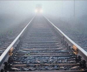 В Івано-Франківську неповнолітню дівчину збив поїзд