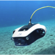 Для фанатів морських глибин: команда Navatics створила унікальний підводний дрон