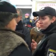 Скандал у Харкові: поліція й охорона розігнали вертеп, який колядував у метро (відео)