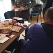 В Івано-Франківську СБУ викрила конвертаційний центр, який за рік “відмивав” 50 мільйонів гривень