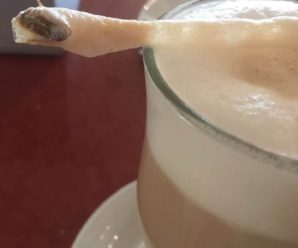 На Прикарпатті жінка знайшла у каві таргана (фотофакт)