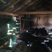 Під час пожежі в Болехові надзвичайники врятували людину (ФОТО)