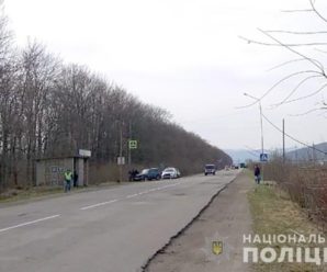 На Івано-Франківщині водій “Ниви” збив чоловіка, який вийшов з рейсового автобуса