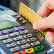 На Франківщині «працівниця банку» вкрала 30 тисяч гривень з карточки