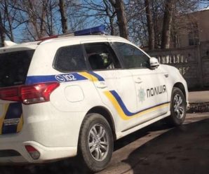 У Калуші негода пошкодила два службові авто поліції