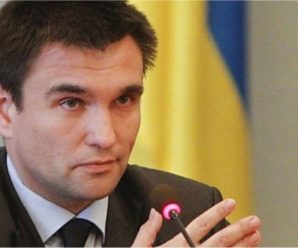 Клімкін хоче видавати діаспорі українські паспорти