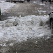Страшне ДТП на Прикарпатті: брила льоду влетіла в мікроавтобус