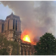 Пожежа у соборі Паризької Богоматері: Україна відправить найкращих реставраторів