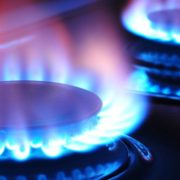 “Нафтогаз” не знижуватиме ціну на газ: скільки вартуватиме блакитне паливо з 1 травня