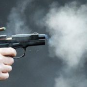 Здійснив 12 пострілів з пістолету: У кафе чоловік розстріляв музиканта