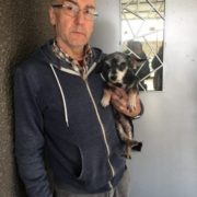 Курйоз дня: у Франківську іспанець випадково знайшов свого собаку, якого загубив два роки тому