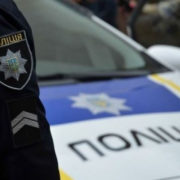 На Прикарпатті нетверезі водій і пасажир вчинили конфлікт з поліцейським (відео)