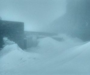 Травневий сніг почав засипати гори в Карпатах (ФОТО, КАРТА)