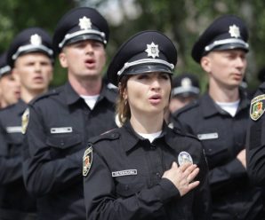 На забезпечення поліцейських формою щорічно витрачають до 1,5 млрд гривень