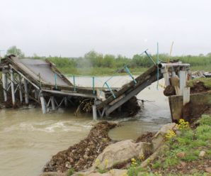 Зруйнований міст у селі Довге-Калуське