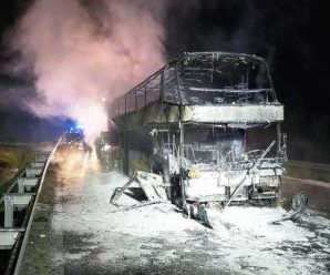 У Польщі повністю згорів український автобус