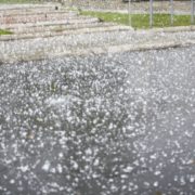 На Прикарпатті на два дні прогнозують дощ з градом