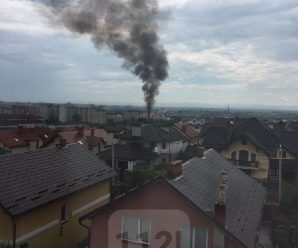 На “Пасічній” від удару блискавки загорілась будівля (фото+відео)