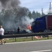 Масштабна ДТП на трасі в Польщі: 6 загиблих, постраждалих з вогню рятував відчайдушний українець