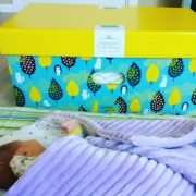 Дитячих речей стане більше: В Україні породіллям видаватимуть оновлений «пакунок малюка»