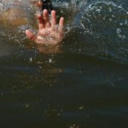 На Прикарпатті втопився маленький хлопчик