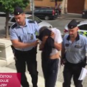 У Чехії зухвалий грабіжник ледь не вбив франківчанку, яка за кордоном лікується від раку (фото + відео)