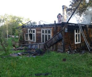 На Калущині через коротке замикання спалахнув будинок