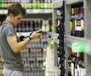 На Прикарпатті 11 магазинів втратили ліцензії за продаж алкоголю і сигарет неповнолітнім