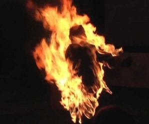 Посварилися: чоловік підпалив молоду жінку (відео)