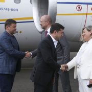 Держава дасть гроші на будівництво злітної смуги аеропорту Франківська – Президент