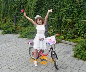 Заквітчані та у сукнях: У Франківську пройшов дев’ятий дівочий велопарад