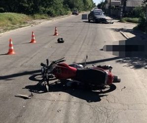 На Прикарпатті мотоцикл влетів у причеп – водій помер