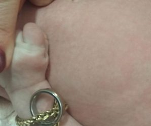 Знайшли немовля з прив’язаними до руки обручками: Поліція розшукує мати немовляти, яке підкинули до лікарні