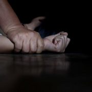 На Львівщині чоловік у неприродний спосіб до смерті згвалтував п’яну жінку: Поки вона спала