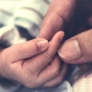 Полопалися судини і стався інсульт: немовля померло після крапельниці, призначеної лікарем
