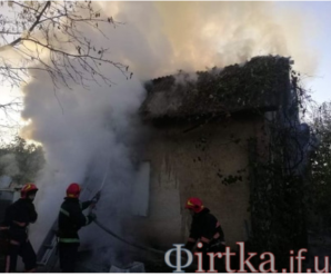 У Підлужжі спалахнув дерев’яний житловий будинок (ФОТО)