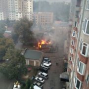 У Франківську в центрі міста горить будинок. ВІДЕО