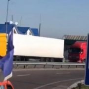 Далекобійники заблокували кордон із Польщею