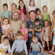 “Верещали в підвалах”: московський піп у монастирі зґвалтував 7 дітей. “Грошей повно, викрутиться знову”